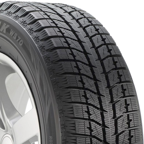 Bridgestone Blizzak WS70 Photo